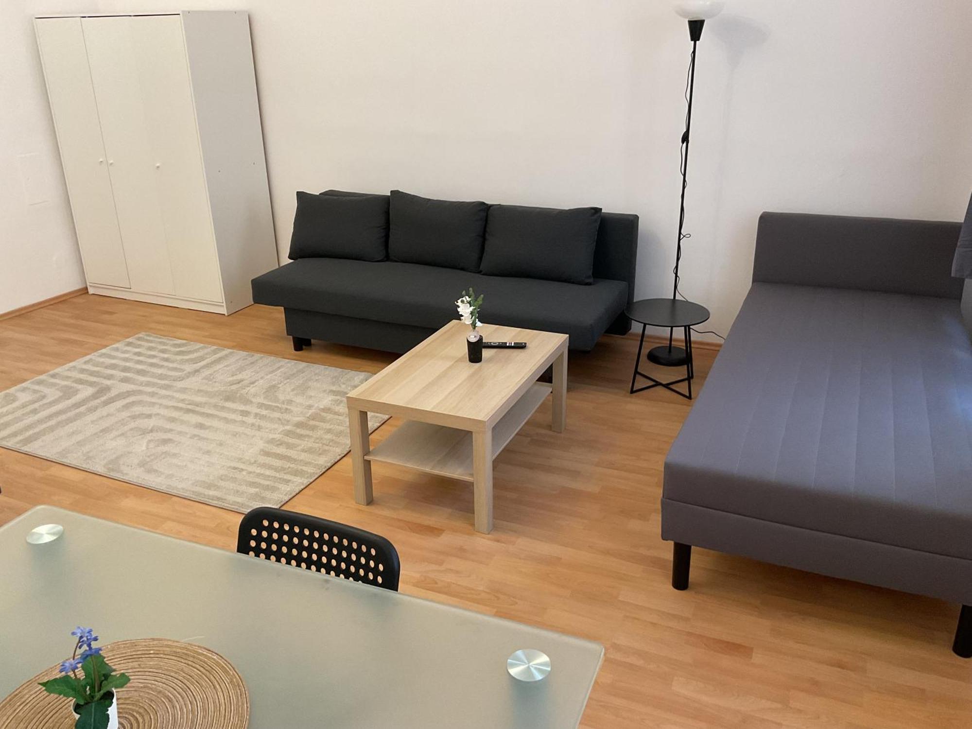 Apartment Palace *