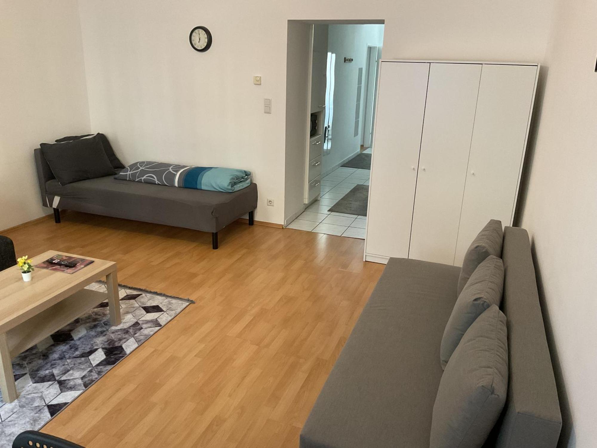 Palace Apartment *